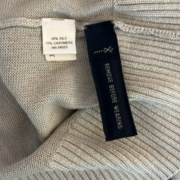 Banana Republic Silk & Cashmere Blend Ribbed Trim Sweater - Size XL - Picture 5 of 8